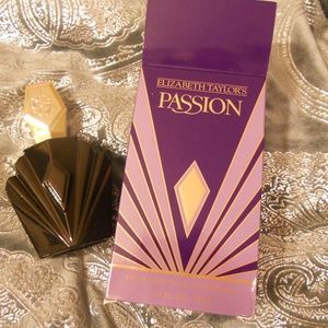 Elizabeth Taylor's, Passion. NEW. 2.5 FL. OZ. 74 m